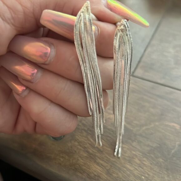 Cascade Chain Metal Statement Silver earrings - Picture 6 of 10